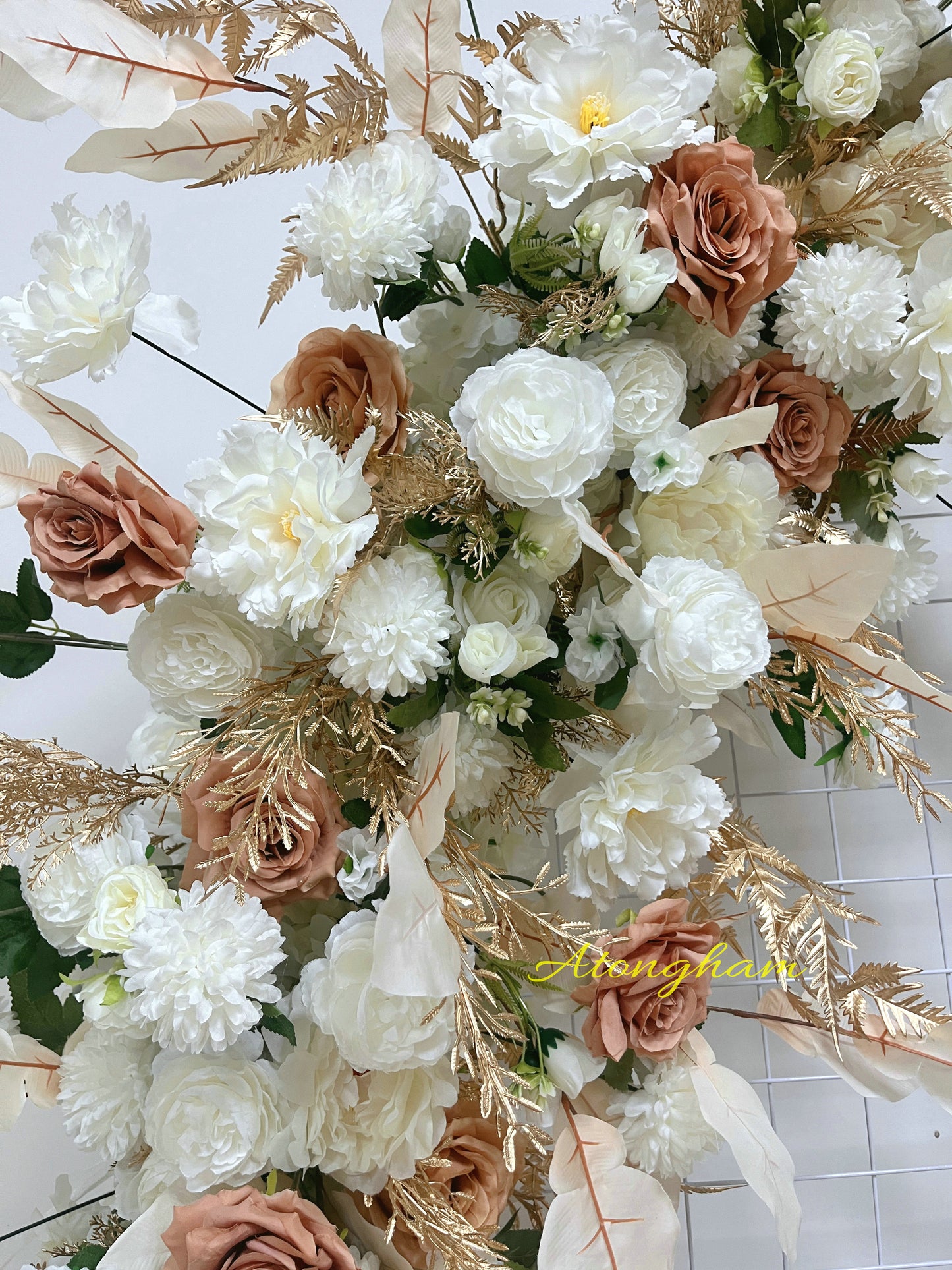 elegant champagne garland floral decoration